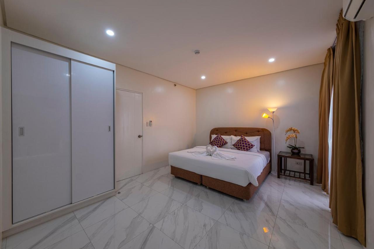 Cebu Family Suites Powered By Cocotel ภายนอก รูปภาพ